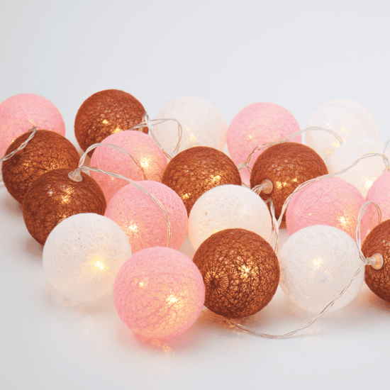 ^ “WOVEN BALL FAIRY LIGHTS” POZ & ΑΣΠΡΗ ΜΠΑΛΑ 20 LED ΛΑΜΠΑΚ ΣΕΙΡΑ ΜΠΑΤΑΡ(2xΑΑ) ΘΕΡΜΟ ΛΕΥΚΟ IP20