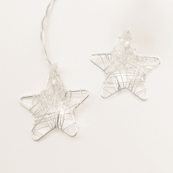 ^ "METAL STARS" 10LED ΛΑΜΠΑΚ ΣΕΙΡΑ ΜΠΑΤΑΡ.(3xAA)ΘΕΡΜΟ ΛΕΥΚΟ ΑΣΗΜΙ ΜΕΤΑΛΛΟ IP20 135+30cm ΔΙΑΦΑΝ ΚΑΛΩ